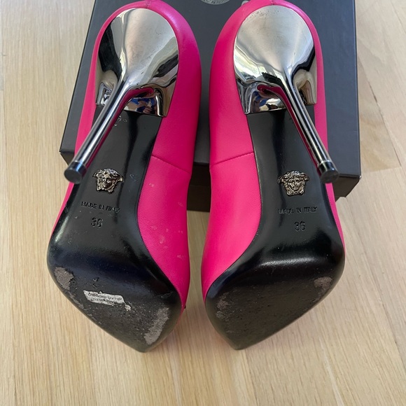 Authentic Versace Medusa Heels - Picture 4 of 8